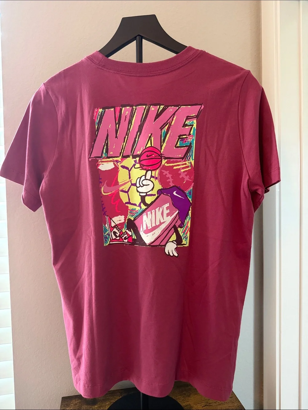 Youth Nike Graphic Tee ‘Berry Pink’